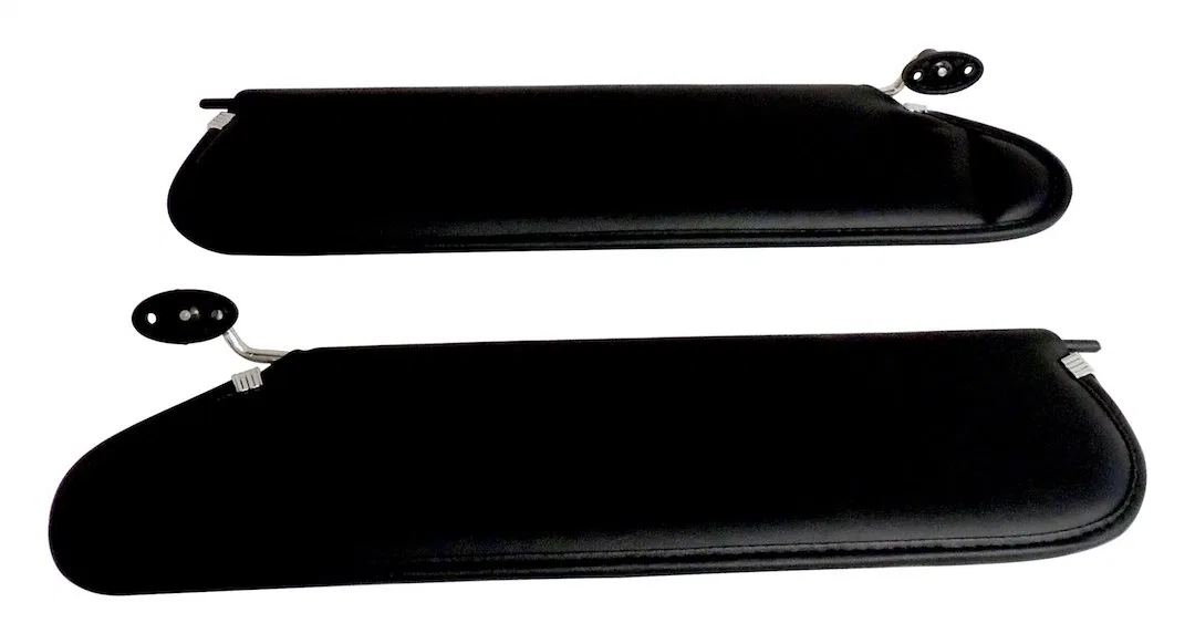 RT52004 – CROWN AUTO Sun Visor, Without Mirror Black Vinyl Set Of 2 With Brackets - view 2